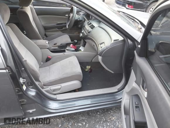 ✅ 2010 Honda Accord LX • VIN: 1HGCP2F38AA086516 • Лот: 43757597. Опубликован ранее на IAAI с пробегом 219 997 миль. Бесплатный доступ к архиву аукционных продаж из США и подробный отчёт об истории автомобиля на DreamBid. Изображение 5.