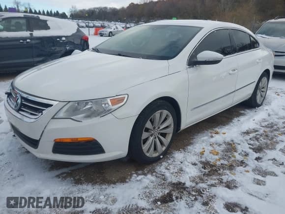 ✅ 2012 Volkswagen CC Sport • VIN: WVWMP7AN5CE544372 • Lot: 43667413. Wystawiony na IAAI z przebiegiem 178 070 mil. Bezpłatny archiwum sprzedaży aukcyjnych z USA i szczegółowy raport historii pojazdu na DreamBid. Zdjęcie 2.