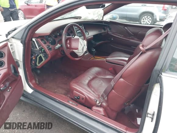 ✅ 1997 Buick Riviera • VIN: 1G4GD2211V4702182 • Lot: 42146708. Wystawiony na IAAI z przebiegiem Nie podano. Bezpłatny archiwum sprzedaży aukcyjnych z USA i szczegółowy raport historii pojazdu na DreamBid. Zdjęcie 5.