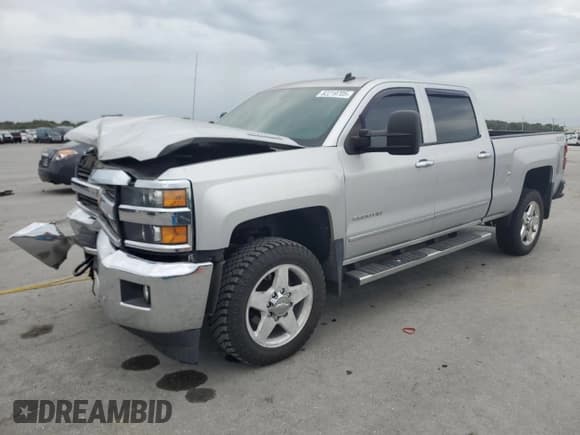 ✅ 2015 Chevrolet Silverado 2500HD LTZ • VIN: 1GC1KWE88FF106976 • Lot: 82219705. Listed on Copart with 149,611 mi. Free auction sales archive from the USA and detailed vehicle history report at DreamBid. Image 1.