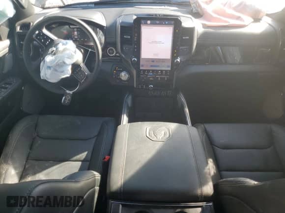 2025 Ram 1500 Rebel z VIN 1C6SRFLP5SN715296, wystawiony jako Copart lot #70108725 z przebiegiem 5 901 mil mil oraz Szkoda całkowita • Salvage title. Historia ofert i sprzedaży dostępna na DreamBid. Obrazek 8.