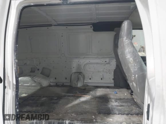 ✅ 2014 Ford Econoline Cargo Commercial • VIN: 1FTNE2EW6EDA09124 • Lot: 43673483. Wystawiony na IAAI z przebiegiem 190 347 mil. Bezpłatny archiwum sprzedaży aukcyjnych z USA i szczegółowy raport historii pojazdu na DreamBid. Zdjęcie 8.