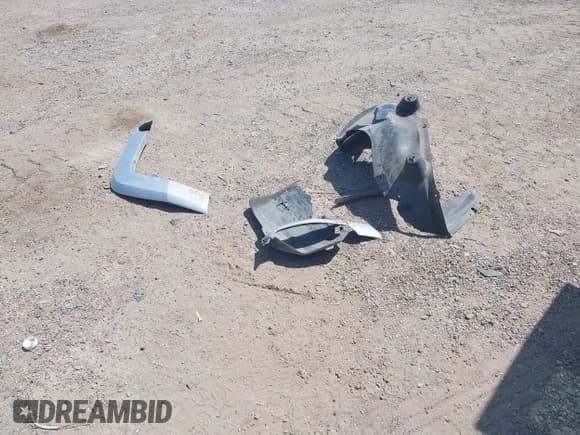 ✅ 2007 Jeep Commander Sport • VIN: 1J8HG48K87C598061 • Лот: 42809400. Опубликован ранее на IAAI с пробегом 200 961 миль. Бесплатный доступ к архиву аукционных продаж из США и подробный отчёт об истории автомобиля на DreamBid. Изображение 12.