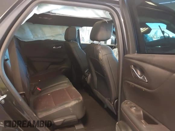 ✅ 2021 Chevrolet Blazer RS • VIN: 3GNKBKRS3MS553847 • Lot: 42231473. Wystawiony na IAAI z przebiegiem 51 822 mil. Bezpłatny archiwum sprzedaży aukcyjnych z USA i szczegółowy raport historii pojazdu na DreamBid. Zdjęcie 8.