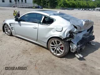 ✅ 2015 Hyundai Genesis Coupe 3.8L Base • VIN: KMHHU6KJ2FU128205 • Lot: 42449865. Wystawiony na IAAI z przebiegiem 104 398 mil. Bezpłatny archiwum sprzedaży aukcyjnych z USA i szczegółowy raport historii pojazdu na DreamBid. Zdjęcie 3.