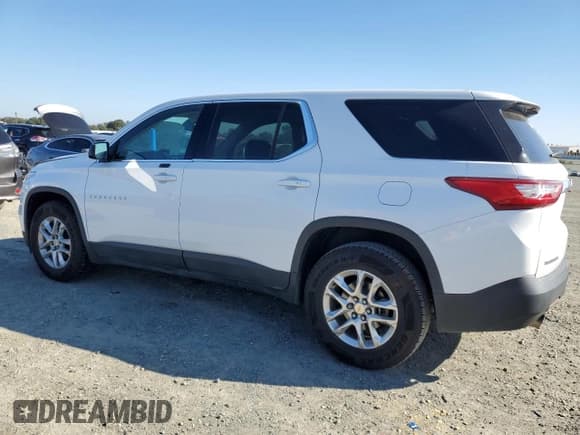 ✅ 2018 Chevrolet Traverse LS • VIN: 1GNERFKW9JJ285834 • Lot: 90102415. Wystawiony na Copart z przebiegiem 89 126 mil. Bezpłatny archiwum sprzedaży aukcyjnych z USA i szczegółowy raport historii pojazdu na DreamBid. Zdjęcie 2.