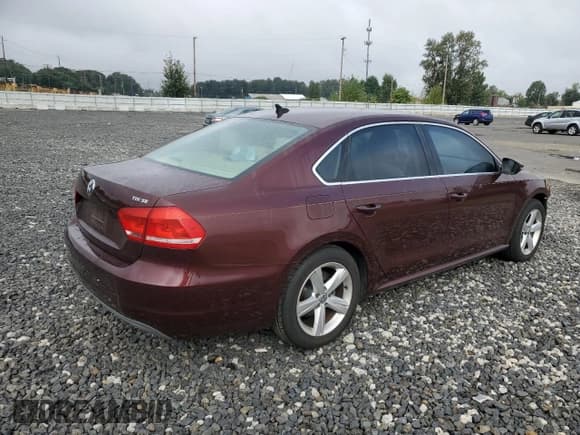 ✅ 2012 Volkswagen Passat SE • VIN: 1VWBN7A34CC045602 • Lot: 70982665. Listed on Copart with 110,091 mi. Free auction sales archive from the USA and detailed vehicle history report at DreamBid. Image 3.