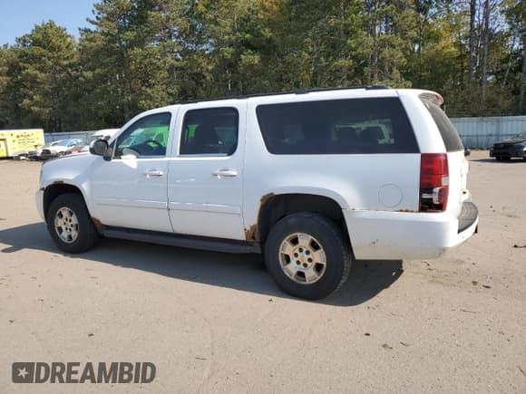✅ 2007 Chevrolet Suburban LT • VIN: 1GNFK16327J314174 • Lot: 75510724. Wystawiony na Copart z przebiegiem 238 415 mil. Bezpłatny archiwum sprzedaży aukcyjnych z USA i szczegółowy raport historii pojazdu na DreamBid. Zdjęcie 2.