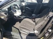 ✅ 2017 Hyundai Veloster • VIN: KMHTC6AD3HU315884 • Lot: 60749234. Wystawiony na Copart z przebiegiem 32 039 mil. Bezpłatny archiwum sprzedaży aukcyjnych z USA i szczegółowy raport historii pojazdu na DreamBid. Zdjęcie 7.