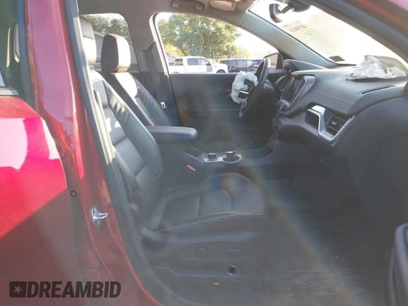 ✅ 2024 GMC Terrain AT4 • VIN: 3GKALYEG8RL324334 • Lot: 40194614. Listed on IAAI with 1,111 mi. Free auction sales archive from the USA and detailed vehicle history report at DreamBid. Image 5.