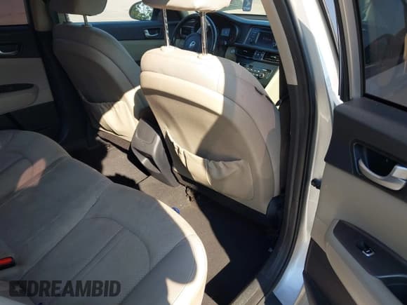 ✅ 2016 Kia Optima LX Turbo • VIN: 5XXGT4L12GG002648 • Lot: 43213712. Listed on IAAI with 165,896 mi. Free auction sales archive from the USA and detailed vehicle history report at DreamBid. Image 8.