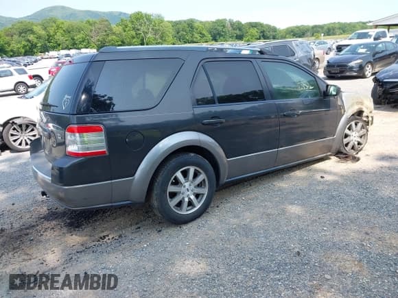 ✅ 2008 Ford Taurus X SEL • VIN: 1FMDK05W48GA05273 • Lot: 42380678. Listed on IAAI with Not provided. Free auction sales archive from the USA and detailed vehicle history report at DreamBid. Image 4.