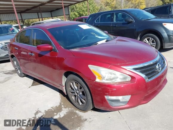 ✅ 2015 Nissan Altima S • VIN: 1N4AL3AP0FC469322 • Lot: 43723917. Wystawiony na IAAI z przebiegiem 226 692 mil. Bezpłatny archiwum sprzedaży aukcyjnych z USA i szczegółowy raport historii pojazdu na DreamBid. Zdjęcie 1.