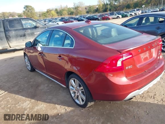 ✅ 2011 Volvo S60 • VIN: YV1902FH7B2000742 • Лот: 43537139. Опубликован ранее на IAAI с пробегом 96 140 миль. Бесплатный доступ к архиву аукционных продаж из США и подробный отчёт об истории автомобиля на DreamBid. Изображение 3.