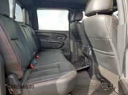 ✅ 2022 Nissan Titan SV • VIN: 1N6AA1ED0NN105552 • Lot: 65369485. Wystawiony na Copart z przebiegiem 48 932 mil. Bezpłatny archiwum sprzedaży aukcyjnych z USA i szczegółowy raport historii pojazdu na DreamBid. Zdjęcie 10.