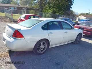 2013 Chevrolet Impala LTZ z VIN 2G1WC5E39D1173228, wystawiony jako IAAI lot #43400363 z przebiegiem 202 040 mil mil oraz . Historia ofert i sprzedaży dostępna na DreamBid. Obrazek 4.