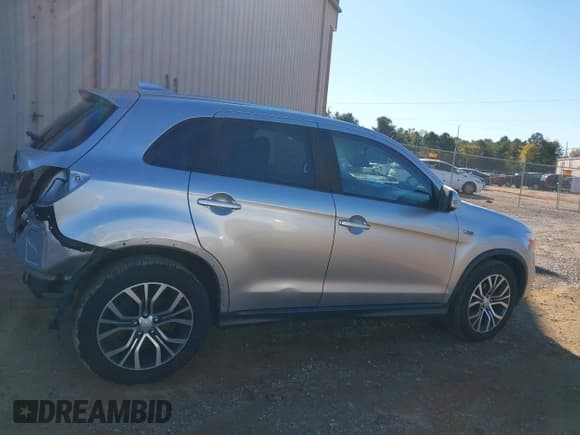 ✅ 2018 Mitsubishi Outlander SE • VIN: JA4AR3AW4JU002207 • Lot: 43555833. Listed on IAAI with 183,566 mi. Free auction sales archive from the USA and detailed vehicle history report at DreamBid. Image 13.