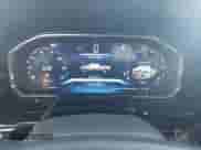 2026 Chevrolet Silverado 1500 LT z VIN 3GCUKDED5TG130130, wystawiony jako IAAI lot #43613368 z przebiegiem 3 302 mil mil oraz . Historia ofert i sprzedaży dostępna na DreamBid. Obrazek 7.