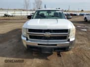 ✅ 2007 Chevrolet Silverado 2500HD Work Truck • VIN: 1GCHK24K07E549294 • Lot: 52932835. Wystawiony na Copart z przebiegiem 111 369 mil. Bezpłatny archiwum sprzedaży aukcyjnych z USA i szczegółowy raport historii pojazdu na DreamBid. Zdjęcie 5.