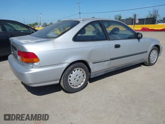 ✅ 1997 Honda Civic DX • VIN: 1HGEJ6220VL106203 • Лот: 42098813. Опубликован ранее на IAAI с пробегом 192 343 миль. Бесплатный доступ к архиву аукционных продаж из США и подробный отчёт об истории автомобиля на DreamBid. Изображение 4.