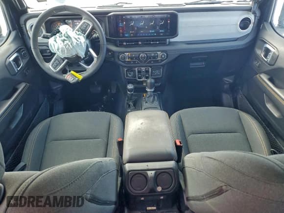 ✅ 2025 Jeep Wrangler Sahara • VIN: 1C4PJXEN2SW526834 • Lot: 94975285. Listed on Copart with 26,760 mi. Free auction sales archive from the USA and detailed vehicle history report at DreamBid. Image 8.