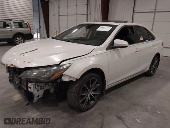 ✅ 2015 Toyota Camry XSE • VIN: 4T1BK1FK2FU563436 • Лот: 40022438. Опубликован ранее на IAAI с пробегом 86 136 миль. Бесплатный доступ к архиву аукционных продаж из США и подробный отчёт об истории автомобиля на DreamBid. Изображение 2.