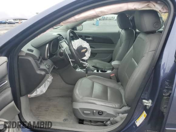 2015 Chevrolet Malibu LT z VIN 1G11D5SL9FF228817, wystawiony jako Copart lot #56378795 z przebiegiem 73 740 mil mil oraz Szkoda całkowita • Salvage title. Historia ofert i sprzedaży dostępna na DreamBid. Obrazek 7.