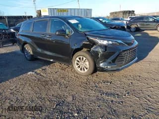 ✅ 2023 Toyota Sienna XLE • VIN: 5TDYRKEC1PS157065 • Lot: 43701120. Listed on IAAI with 38,287 mi. Free auction sales archive from the USA and detailed vehicle history report at DreamBid. Image 1.
