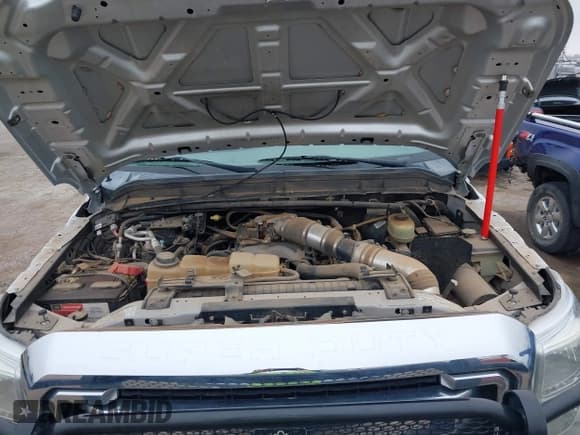 ✅ 2001 Ford Excursion XLT • VIN: 1FMNU41S51EB17641 • Lot: 42420753. Wystawiony na IAAI z przebiegiem 218 460 mil. Bezpłatny archiwum sprzedaży aukcyjnych z USA i szczegółowy raport historii pojazdu na DreamBid. Zdjęcie 10.