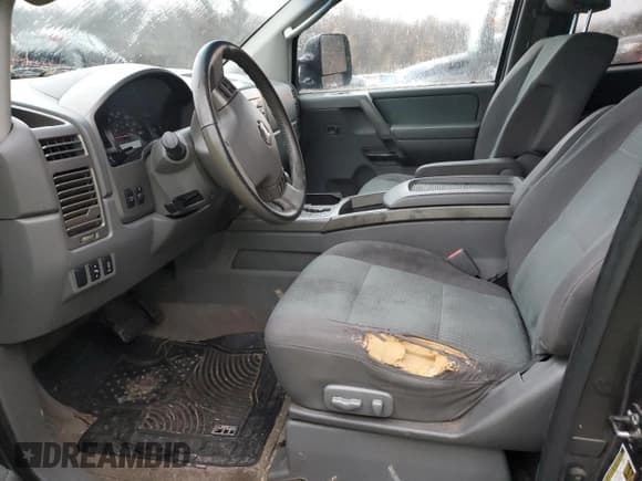 ✅ 2006 Nissan Titan SE • VIN: 1N6AA06B26N510644 • Lot: 82190764. Wystawiony na Copart z przebiegiem 186 201 mil. Bezpłatny archiwum sprzedaży aukcyjnych z USA i szczegółowy raport historii pojazdu na DreamBid. Zdjęcie 8.