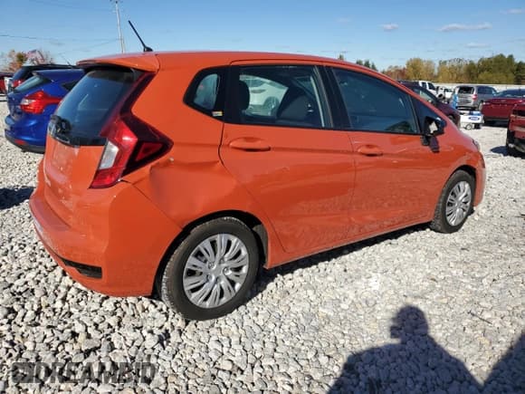 ✅ 2018 Honda Fit LX • VIN: 3HGGK5G44JM718570 • Lot: 74830344. Wystawiony na Copart z przebiegiem 158 523 mil. Bezpłatny archiwum sprzedaży aukcyjnych z USA i szczegółowy raport historii pojazdu na DreamBid. Zdjęcie 3.