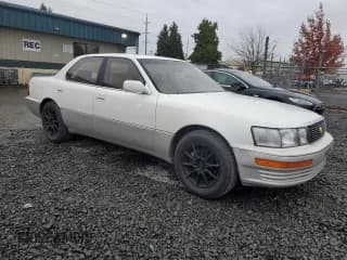 ✅ 1994 Lexus LS • VIN: JT8UF11EXR0201304 • Лот: 78466554. Опубликован ранее на Copart с пробегом 176 993 миль. Бесплатный доступ к архиву аукционных продаж из США и подробный отчёт об истории автомобиля на DreamBid. Изображение 4.