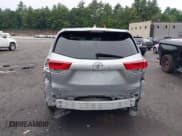 ✅ 2018 Toyota Highlander LE • VIN: 5TDBZRFH1JS894086 • Lot: 42688855. Listed on IAAI with 266,324 mi. Free auction sales archive from the USA and detailed vehicle history report at DreamBid. Image 16.