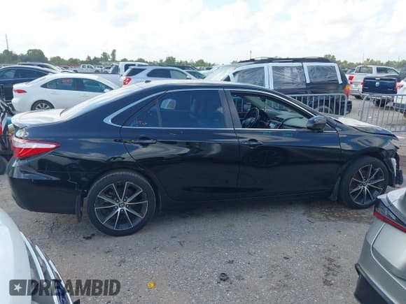 ✅ 2016 Toyota Camry XLE • VIN: 4T1BF1FK5GU505813 • Лот: 43198574. Опубликован ранее на IAAI с пробегом 139 790 миль. Бесплатный доступ к архиву аукционных продаж из США и подробный отчёт об истории автомобиля на DreamBid. Изображение 13.