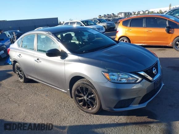 ✅ 2018 Nissan Sentra SV • VIN: 3N1AB7AP9JY304327 • Лот: 43747080. Опубликован ранее на IAAI с пробегом 79 198 миль. Бесплатный доступ к архиву аукционных продаж из США и подробный отчёт об истории автомобиля на DreamBid. Изображение 1.