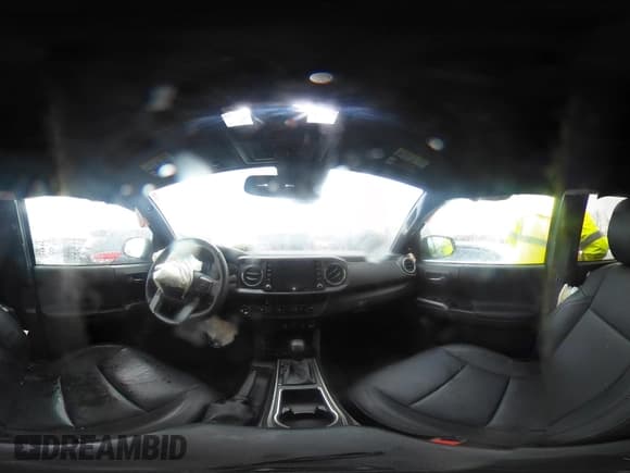 ✅ 2023 Toyota Tacoma SR • VIN: 3TMCZ5AN7PM620989 • Lot: 43582147. Wystawiony na IAAI z przebiegiem 41 079 mil. Bezpłatny archiwum sprzedaży aukcyjnych z USA i szczegółowy raport historii pojazdu na DreamBid. Zdjęcie 18.