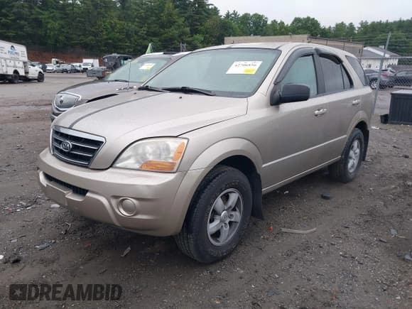 ✅ 2008 Kia Sorento LX • VIN: KNDJC735685861161 • Lot: 42706856. Listed on IAAI with 181,154 mi. Free auction sales archive from the USA and detailed vehicle history report at DreamBid. Image 17.