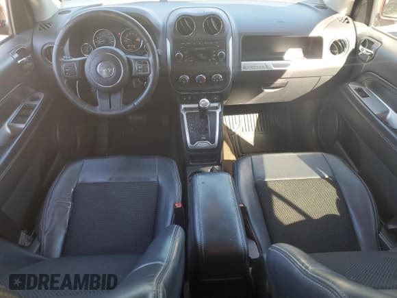 ✅ 2014 Jeep Compass Latitude • VIN: 1C4NJCEB3ED582593 • Lot: 86065515. Listed on Copart with 70,124 mi. Free auction sales archive from the USA and detailed vehicle history report at DreamBid. Image 8.