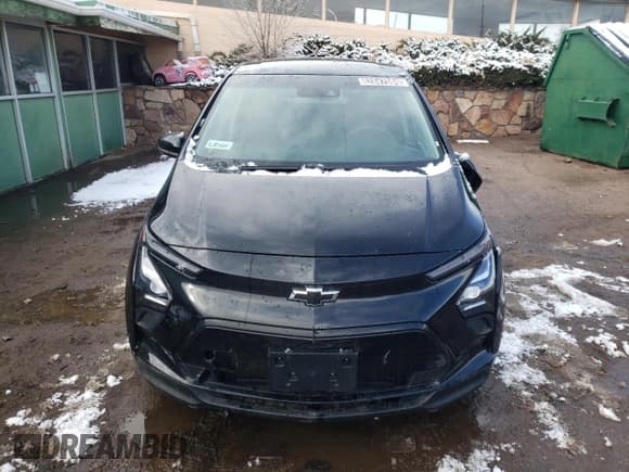 ✅ 2023 Chevrolet Bolt EV 1LT • VIN: 1G1FW6S0XP4202462 • Lot: 82847504. Wystawiony na Copart z przebiegiem 21 172 mil. Bezpłatny archiwum sprzedaży aukcyjnych z USA i szczegółowy raport historii pojazdu na DreamBid. Zdjęcie 5.