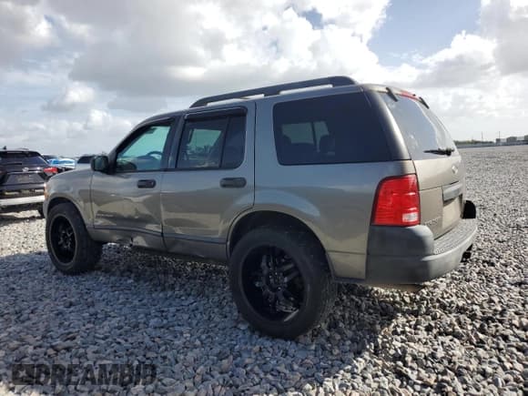 ✅ 2005 Ford Explorer XLS • VIN: 1FMZU62K85UA27357 • Lot: 85119725. Listed on Copart with 177,024 mi. Free auction sales archive from the USA and detailed vehicle history report at DreamBid. Image 2.
