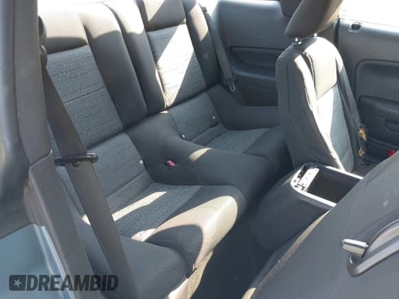 ✅ 2007 Ford Mustang Deluxe • VIN: 1ZVFT80N875293734 • Лот: 43129867. Опубликован ранее на IAAI с пробегом 224 801 миль. Бесплатный доступ к архиву аукционных продаж из США и подробный отчёт об истории автомобиля на DreamBid. Изображение 8.