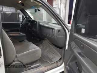 2005 Chevrolet Silverado 1500 Z71 z VIN 1GCEK19ZX5Z288197, wystawiony jako IAAI lot #43477232 z przebiegiem 165 806 mil mil oraz . Historia ofert i sprzedaży dostępna na DreamBid. Obrazek 5.