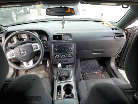 2014 Dodge Challenger R/T z VIN 2C3CDYBT1EH139648, wystawiony jako Copart lot #67593354 z przebiegiem 79 469 mil mil oraz Szkoda całkowita • Salvage title. Historia ofert i sprzedaży dostępna na DreamBid. Obrazek 8.