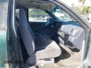 ✅ 2000 Dodge Dakota • VIN: 1B7GL22X2YS648337 • Lot: 42100658. Wystawiony na IAAI z przebiegiem 180 790 mil. Bezpłatny archiwum sprzedaży aukcyjnych z USA i szczegółowy raport historii pojazdu na DreamBid. Zdjęcie 5.