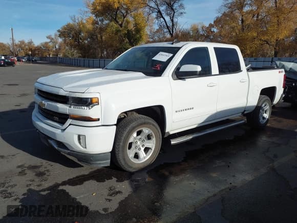 ✅ 2017 Chevrolet Silverado 1500 LT • VIN: 3GCUKREC1HG107987 • Лот: 43663369. Опубликован ранее на IAAI с пробегом 110 462 миль. Бесплатный доступ к архиву аукционных продаж из США и подробный отчёт об истории автомобиля на DreamBid. Изображение 2.