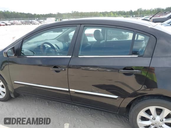 ✅ 2011 Nissan Sentra SL • VIN: 3N1AB6AP5BL724014 • Lot: 42086084. Listed on IAAI with 167,857 mi. Free auction sales archive from the USA and detailed vehicle history report at DreamBid. Image 14.