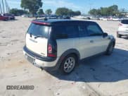 ✅ 2014 MINI Clubman • VIN: WMWZF3C52ET493388 • Lot: 42979003. Wystawiony na IAAI z przebiegiem 64 654 mil. Bezpłatny archiwum sprzedaży aukcyjnych z USA i szczegółowy raport historii pojazdu na DreamBid. Zdjęcie 4.