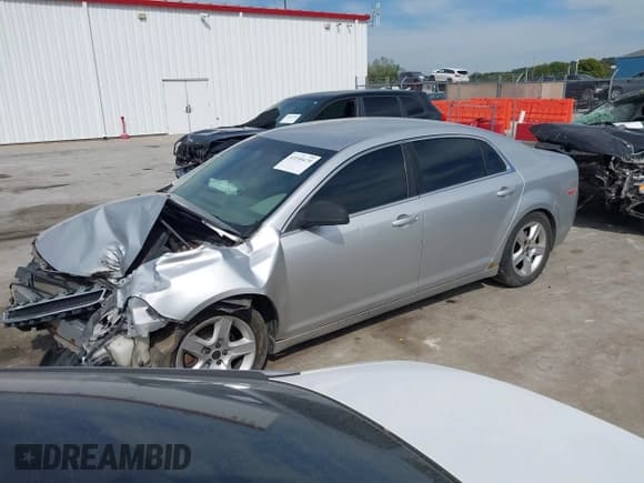 ✅ 2010 Chevrolet Malibu 1FL • VIN: 1G1ZA5E09AF278431 • Lot: 43355679. Listed on IAAI with 165,370 mi. Free auction sales archive from the USA and detailed vehicle history report at DreamBid. Image 2.