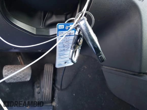 ✅ 2011 Mercedes-Benz E 350 • VIN: WDDKJ5GB9BF114935 • Лот: 41328018. Опубликован ранее на IAAI с пробегом 123 706 миль. Бесплатный доступ к архиву аукционных продаж из США и подробный отчёт об истории автомобиля на DreamBid. Изображение 11.