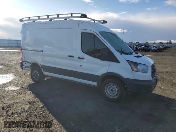 ✅ 2018 Ford Transit • VIN: 1FTYR1CM7JKA56794 • Lot: 49447395. Wystawiony na Copart z przebiegiem 123 088 mil. Bezpłatny archiwum sprzedaży aukcyjnych z USA i szczegółowy raport historii pojazdu na DreamBid. Zdjęcie 4.